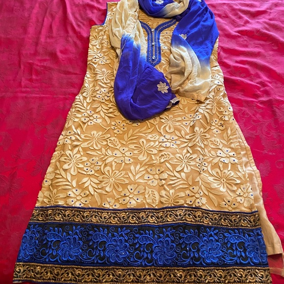 Tunic - Picture 8 of 16